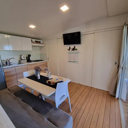 Premium Mobile Zen Spot 280 Kemp Jezera