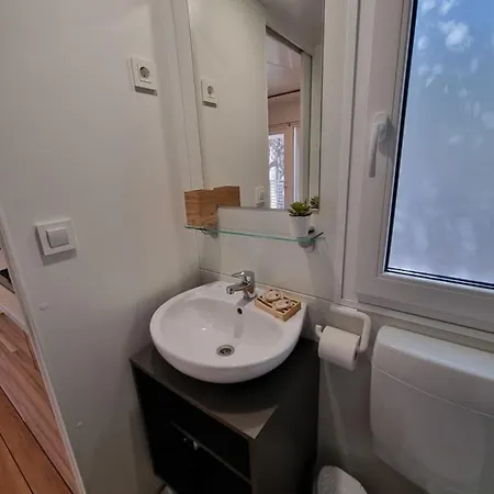 Premium Mobile Zen Spot 280 Campsite